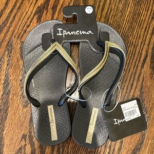iPanema Girls Gold and Black Flip Flop Sandals